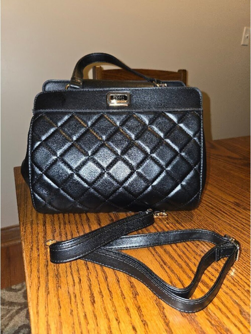 Badgley Mischka Inspired Black Quilted Leather Handbag with Detachable Strap